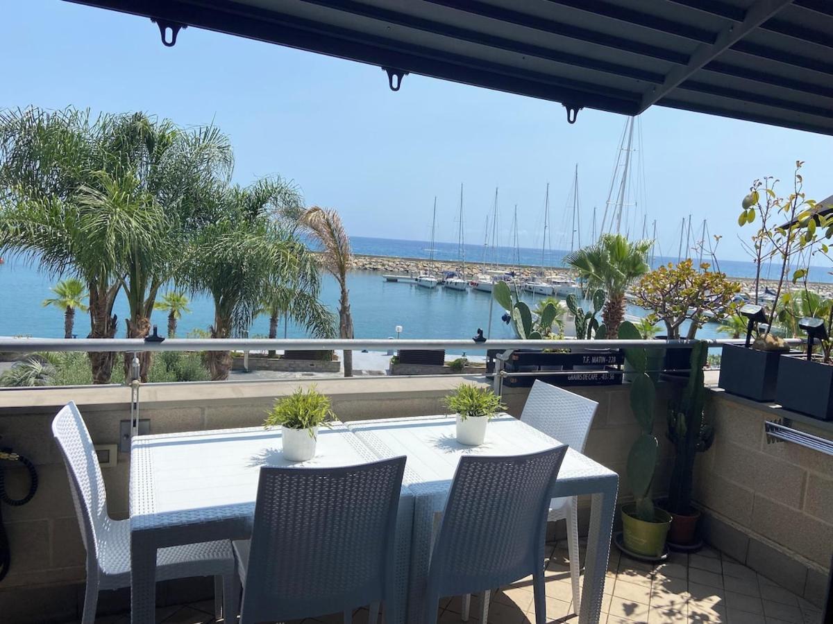Luxury Apartment San Lorenzo Al Mare Exterior photo