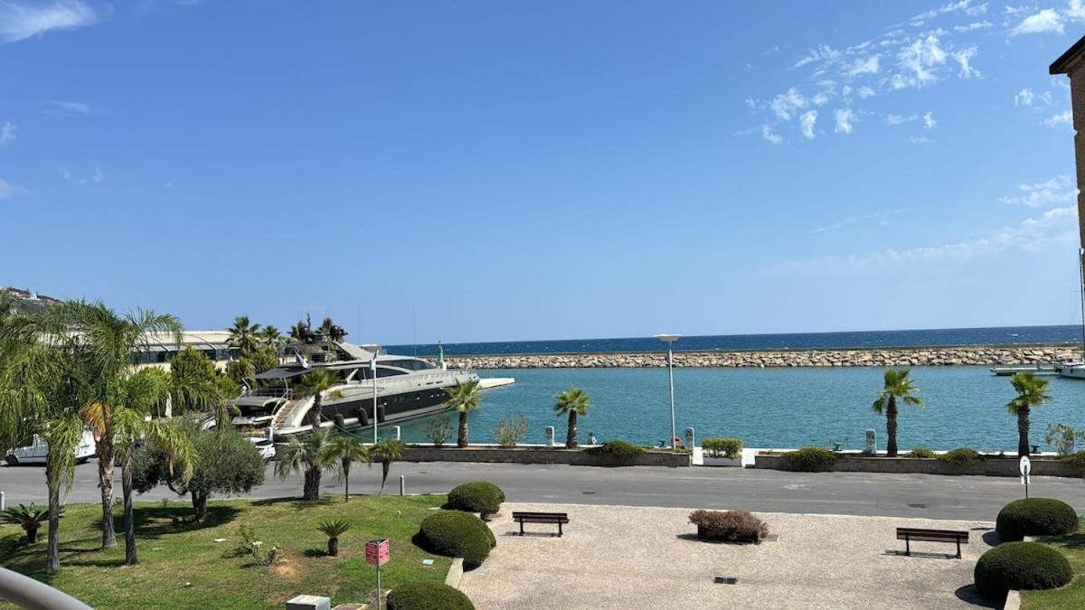 Luxury Apartment San Lorenzo Al Mare Exterior photo